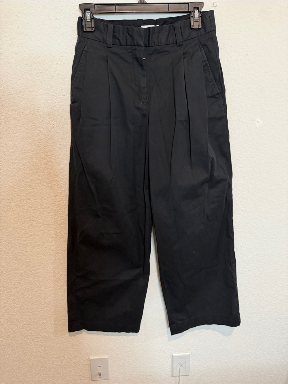 Babaton Aritzia The Effortless Pant Wide Leg Black Pleated Trousers Women’s